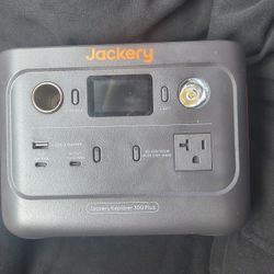 Jackery Explorer 300 Plus