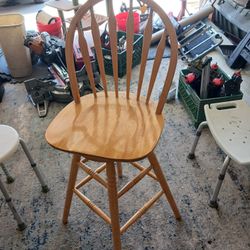 Clean Swivel Bar Stool No Damages Clean Asking $30 Cash Must Pick Up Broadway And APACHE BUCKEYE AZ CHECK OUT MY PAGE ALL TYPES OF STUFF Downsizing 