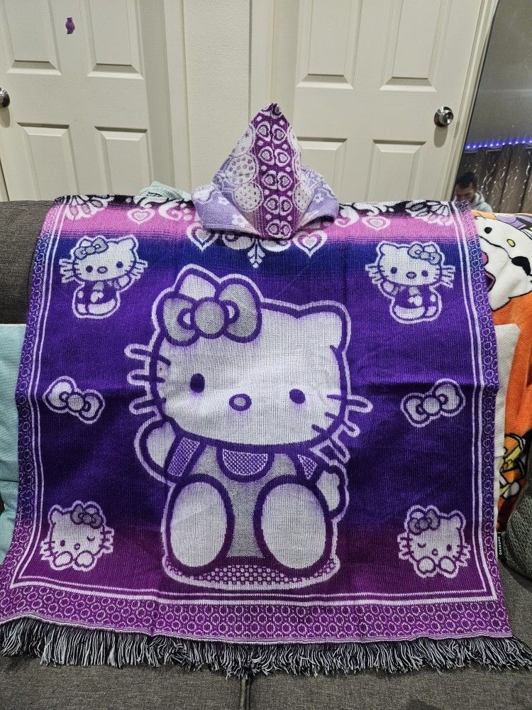 Hello Kitty Panchos