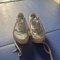 Women’s Vans Size 5.0