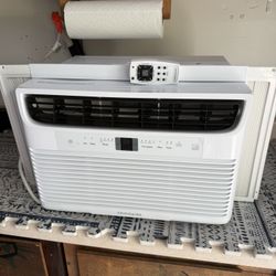 Frigidaire 8,000 BTU Window-Mounted Room Air Conditioner