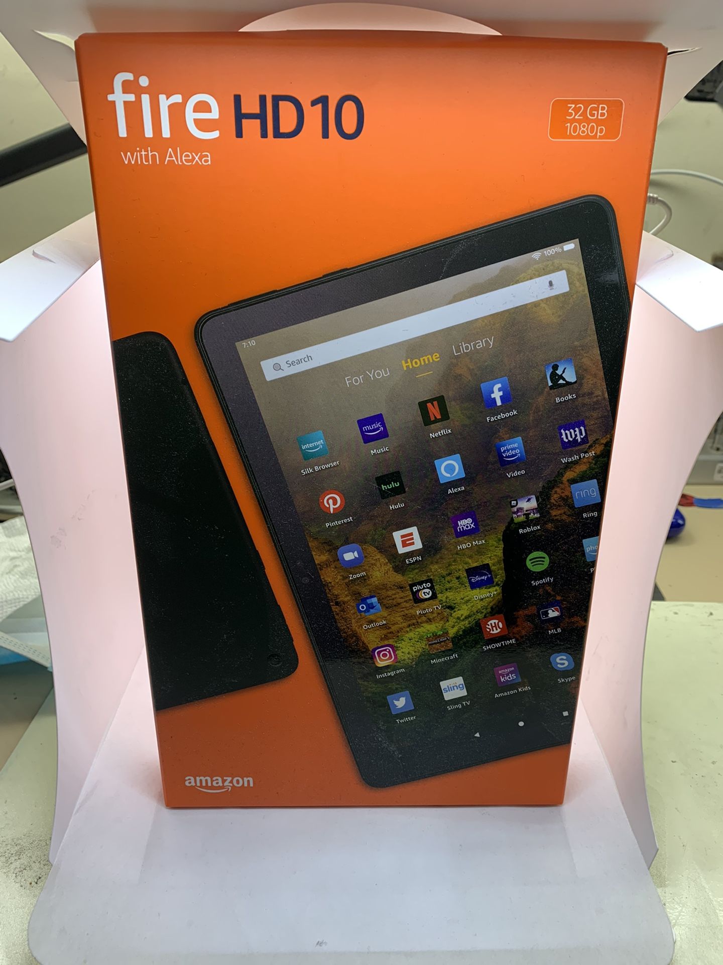NEW Amazon Fire HD 10 Tablet 32 GB (11th Generation) 2021 RELEASE - BLACK