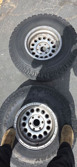 Chevy silverado gmc yukon sierra wheels OBO