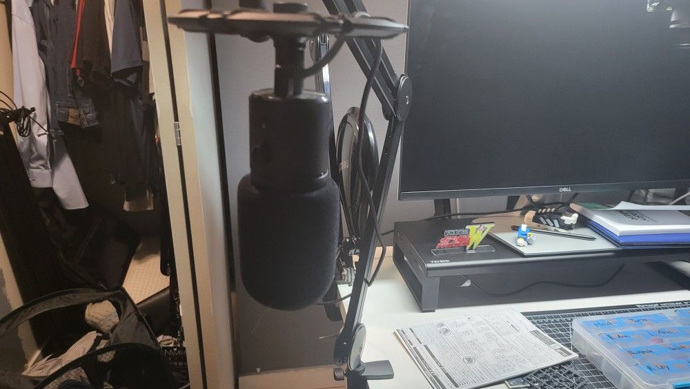 Razer Seiren X Mic Plus Boom Arm And Shock Mount