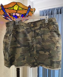 Boohoo Plus Size 16 Raw Hem Camo Mini Skirt