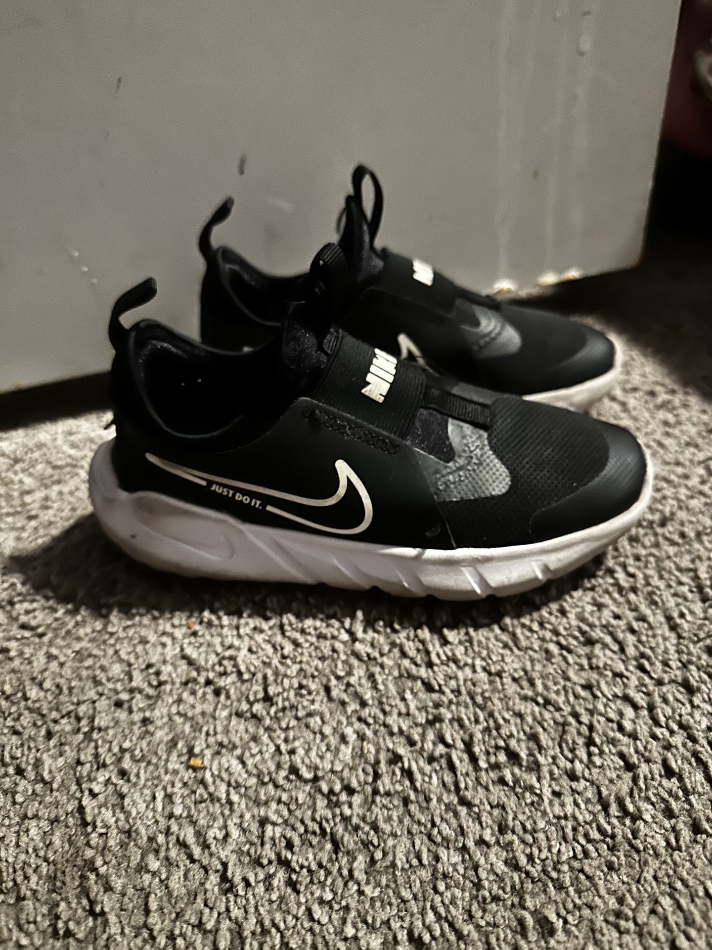 Unisex Nikes Size 13c