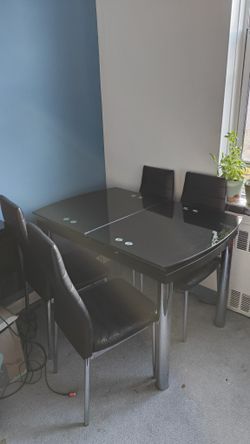 Black Glass Expandable Table - 4 Feet To 5 Feet (48" - 60") With 4 Black Chairs
