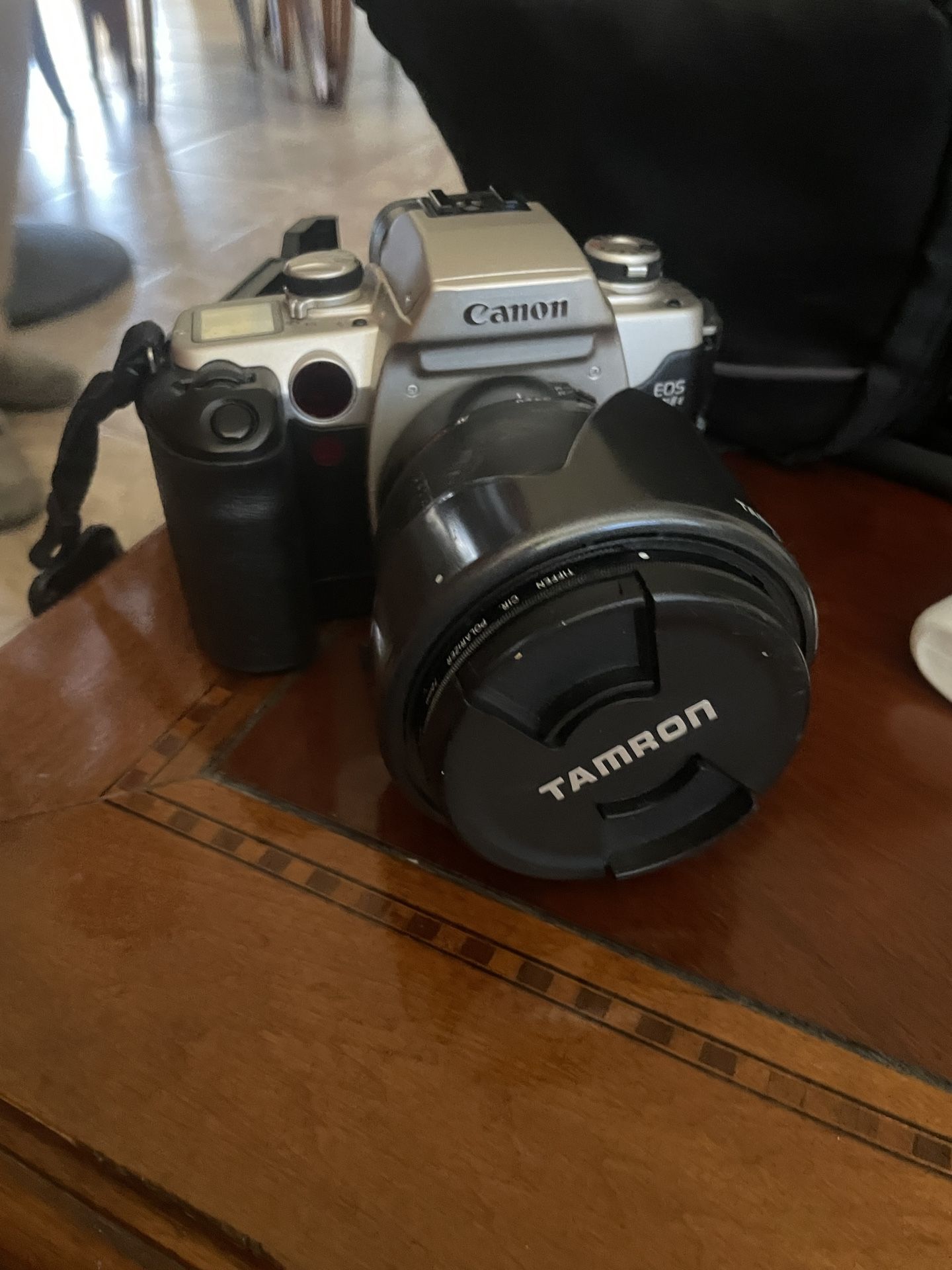 Canon EOS 50 + additional lenses and equipment