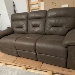 Brown Leather Couch In Brand New Condition 