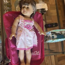 American Girl With Backpack  MINT Like New As Set 