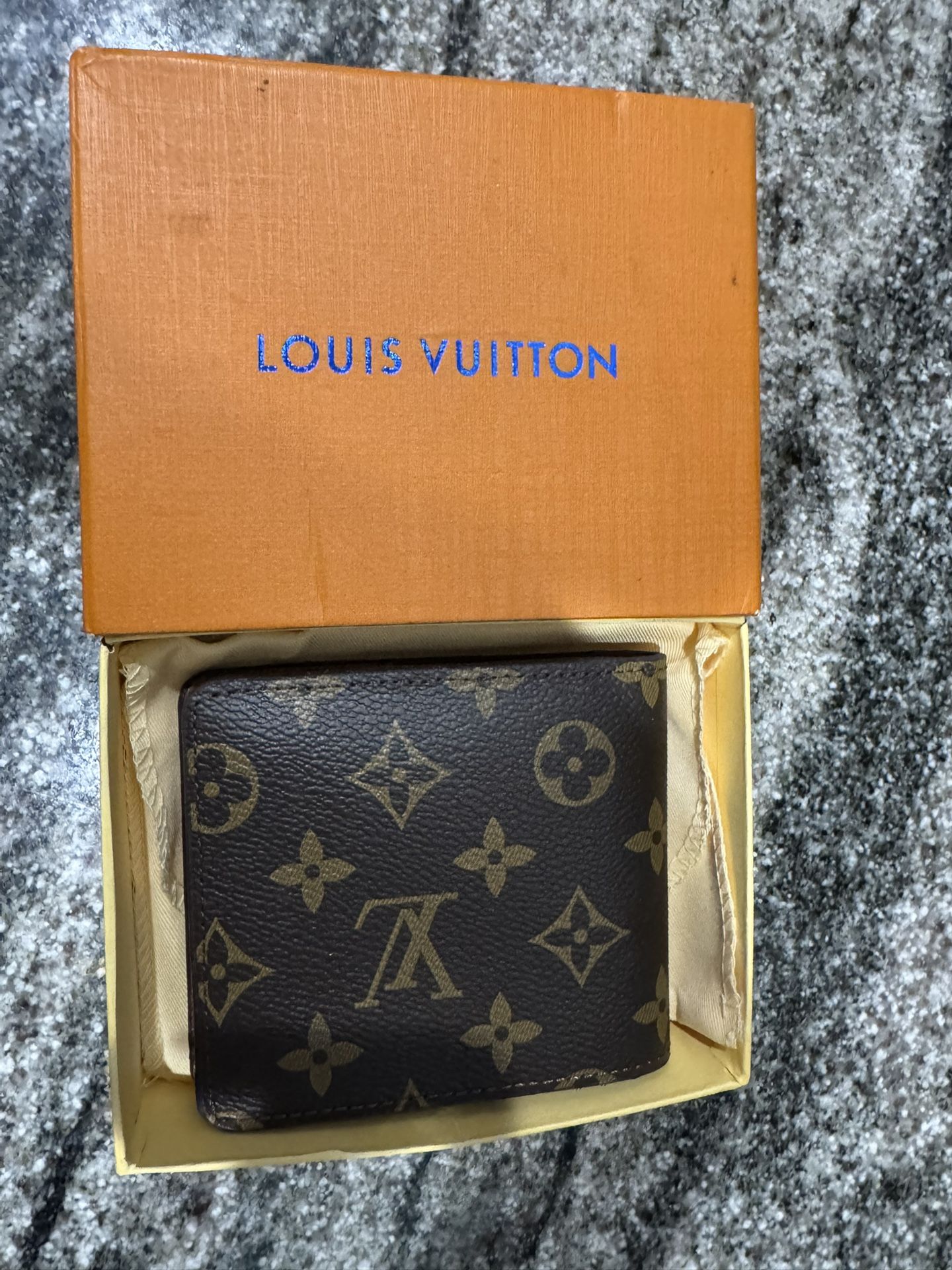 Wallet Louis Vuitton Brown Brand New