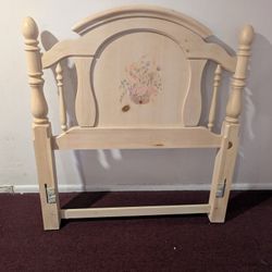 Young Girls Bedroom Set, 2x Headboard, Dresser With Mirror, 2x Night Table