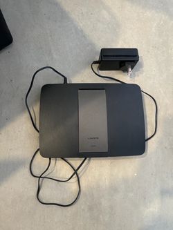 Linksys EA6400 Wireless Router