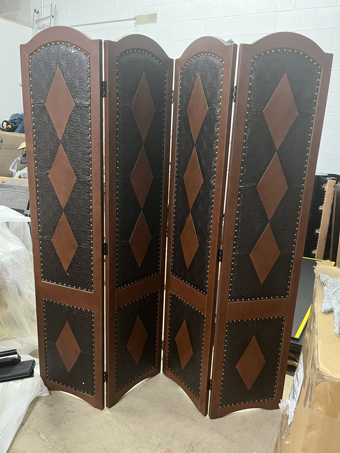 BRAND NEW - 64" x 71" DecMode 4 Panel Room Divider/Partition Screen with Faux Leather Detailing