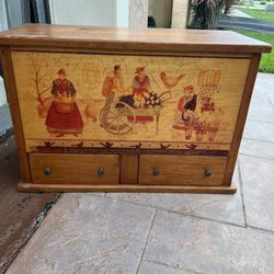 Chest / Storage Box