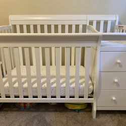 Convertible Mini Crib