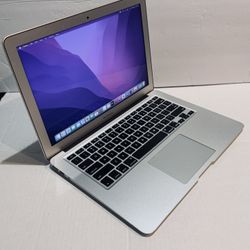 MacBook Air 2017 - 13 Inch / Core i5 / 8GB Mem / 128GB SSD / macOS Monterey