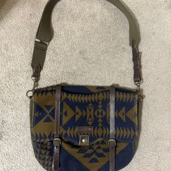 pendleton wool messenger bag 