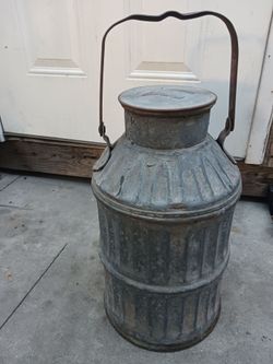 Antique milk can, zinc corrugated dairy milk can with handle,  farm house decoration,