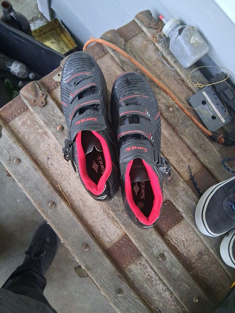 Santic Cycling Shoes Size 46 Unisex
