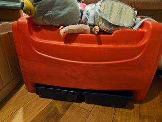 Little tikes toy chest