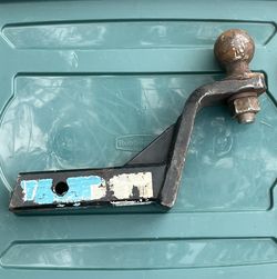 Trailer Hitch Ball Mount