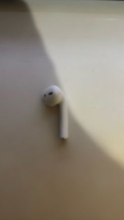 AirPods second generation right side only replacement