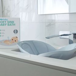 Frida// Soft Sink Baby Bath