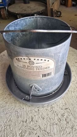 Poultry feeder 15 lb. .
