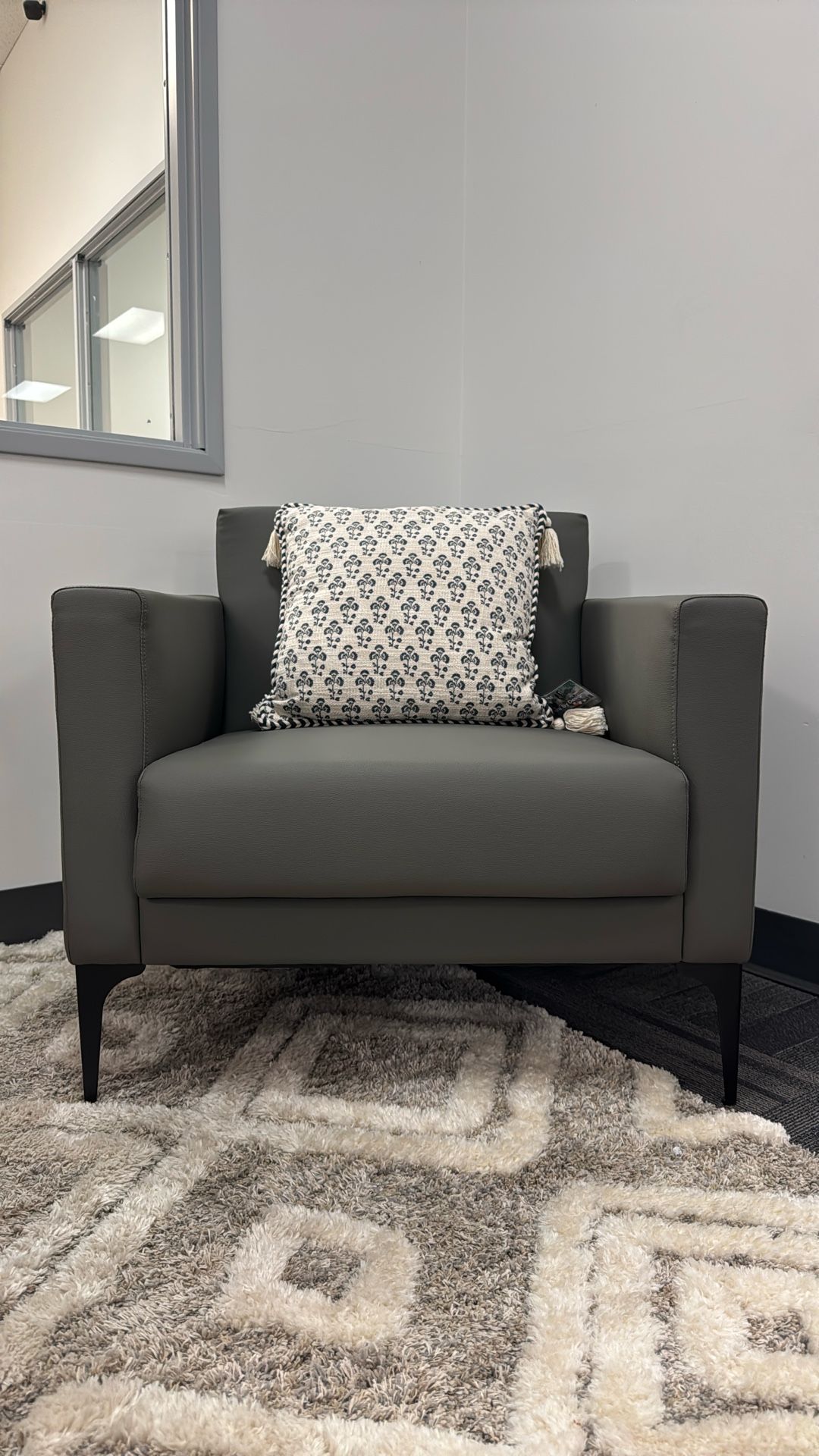 Modern Lounge Chair | Office Furniture 