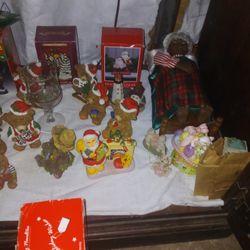 Christmas  Figurines 