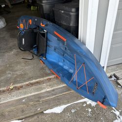 2 Kayaks 4 Life Vest 2 Paddles 