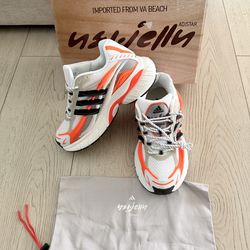 Adidas x Pharrell Williams Adistar Jellyfish sneakers