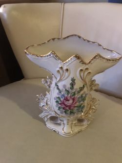 Beautiful flower pot.