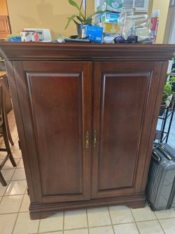 Wood cabinet .. .pick up only