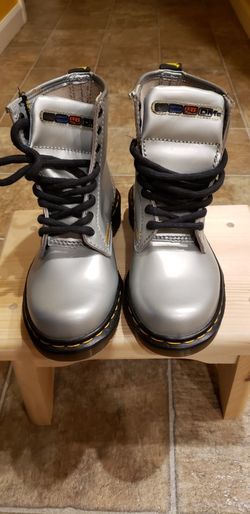 Dr. Martens. ORIGINAL. Rare Boots