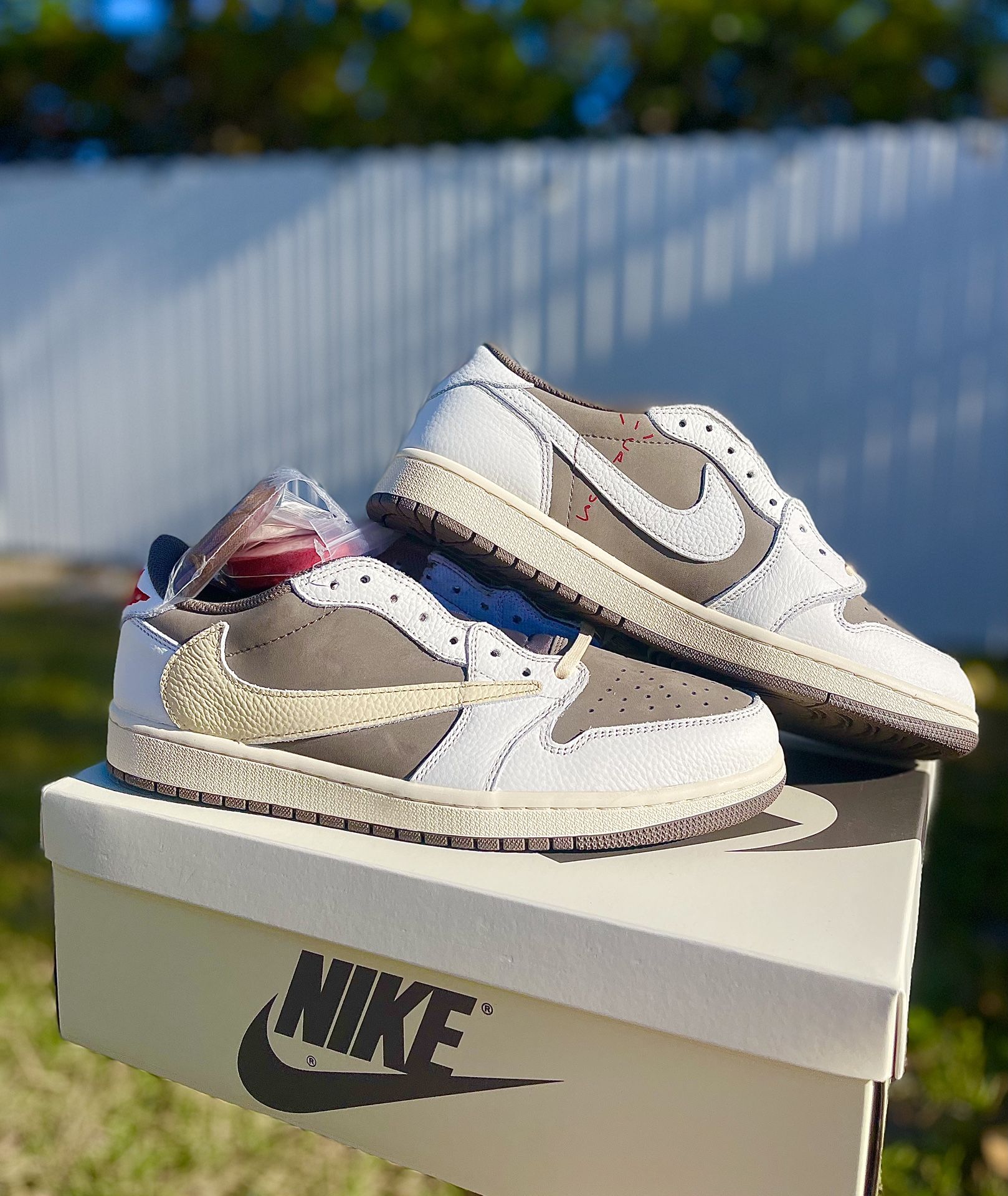 Travis Scott x Air Jordan Retro Low 'Reverse Mocha'