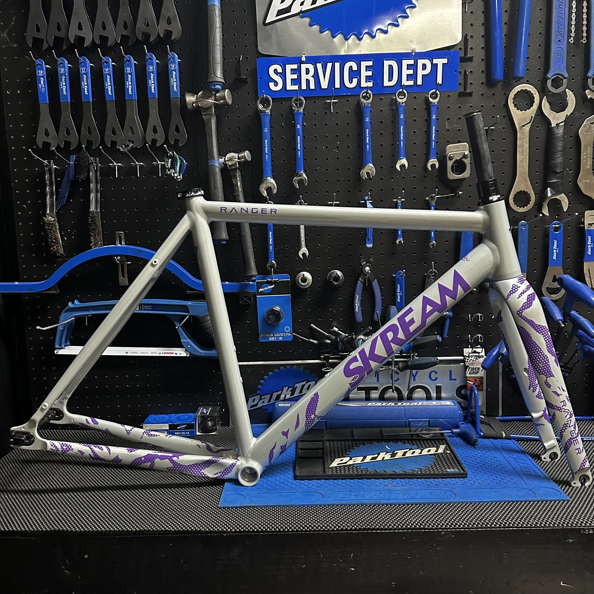 New Skream Ranger Grey / Violet Tracklocross Frameset 55/56cm
