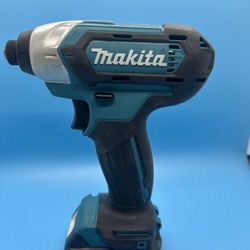 12v Makita Impact With Battery.