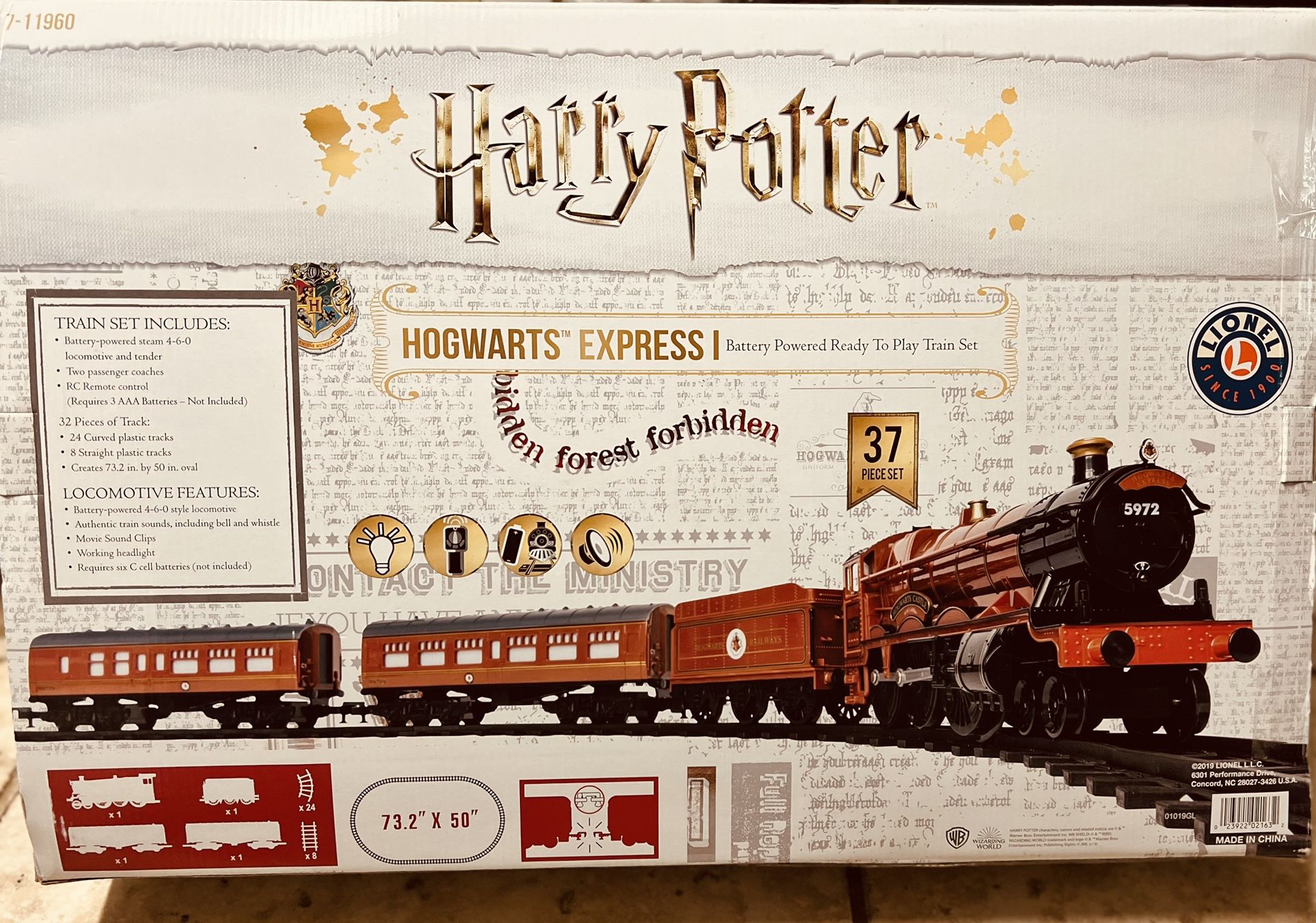 Collectable Lionel Harry Potter Hogwarts Express Train Set.