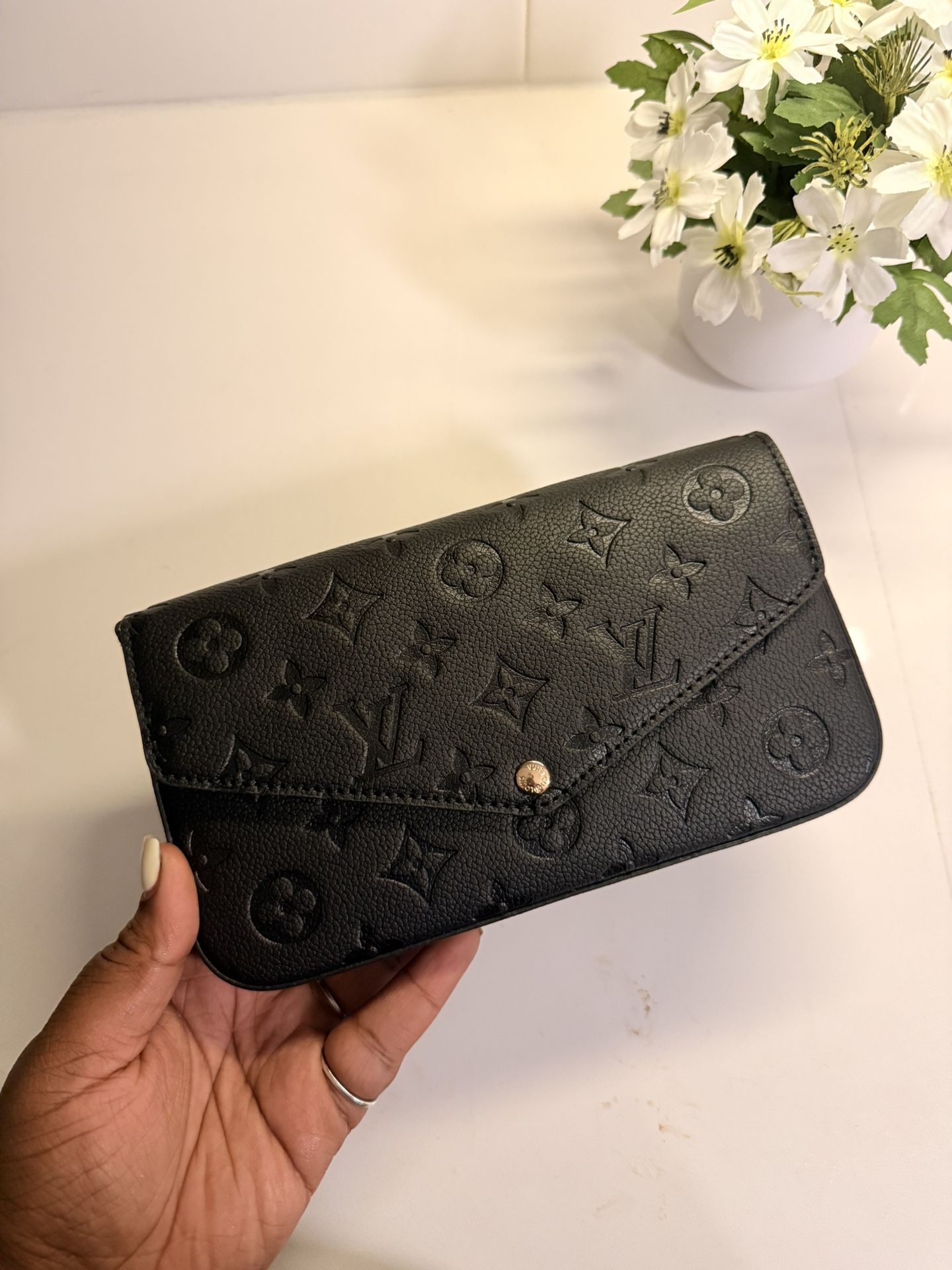LV Félicie Pochette