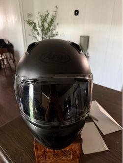 Arai Defiant-X Motorcycle Helmet Matte Black Size Medium