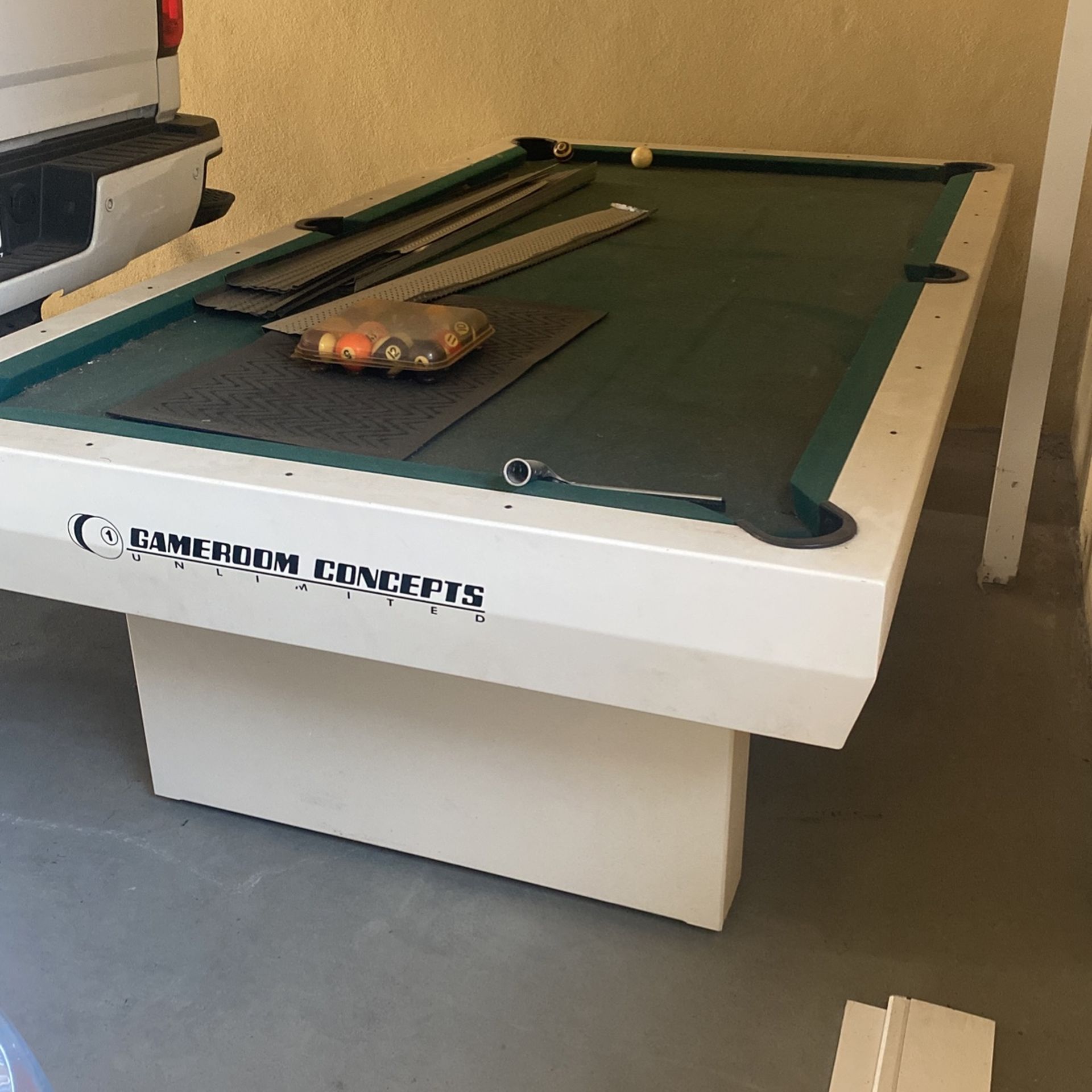Outdoor Pool Table For Sale Needs Felt To Be Replaced