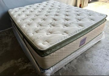 Queen Organic elite superior Hybrid Cool Gel Memory Foamm pillow top 14inch matres!!