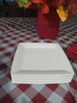 The Cellar. Whitewere Set Of 4 Square Dinner Plates 