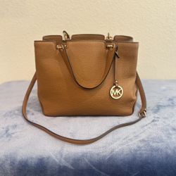 Michael Kors Anabelle Crossbody
