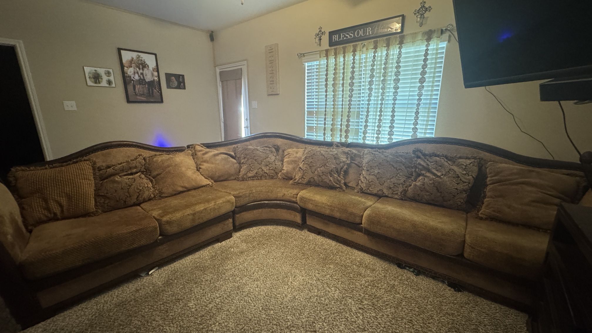VINTAGE RUSTIC Old Sectional Couch