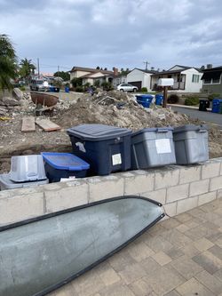 Storage bins