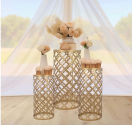 Set of 3 Gold Metal Cylinder Plinth Pedestal Stands, Round Mesh Pillar Cake Display Stand in Hollow