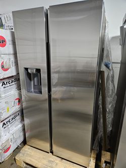 [NEW] Samsung 27.4 cu. ft. Side-by-Side Refrigerator Stainless Steel RS27T5200SR